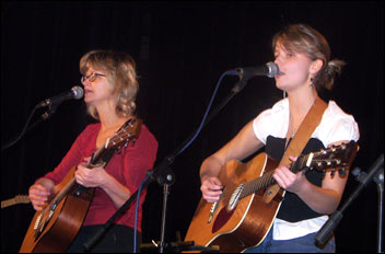 Pavlína Jíšová a Adéla Lounková - foto: Tomáš Pohl &copy;