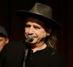 Tajemný muž v klobouku