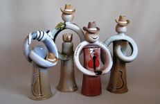 Letošní keramické ceny od Jarky Rybové | zdroj: www.mohelnickydostavnik.cz/ Letošní keramické ceny od Jarky Rybové