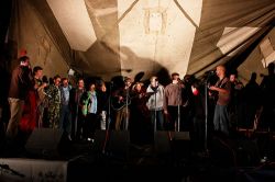 "No to se ví, zase se sejdem" aneb společné vystoupení muzikantů při zakončení loňské Jizerské noty.