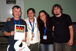 Hluční sousedé, zleva: JiříMartinů, Jiří Krumpoch, Céline Bossu a Ondřej Růčka | foto: Vít Školník Urban Hluční sousedé, zleva: JiříMartinů, Jiří Krumpoch, Céline Bossu a Ondřej Růčka