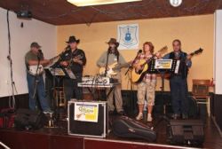 Večerní countrybál - Country Colaps | foto: Ivan Konecčný Večerní countrybál - Country Colaps