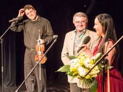 Kmotrem CD byl Vlastimil Harapes