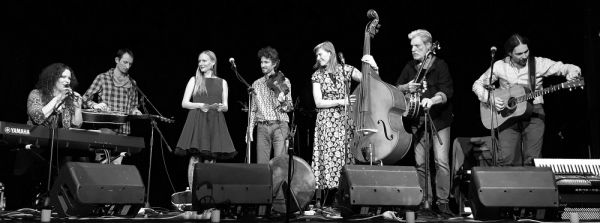 Já, písnička a Anna Marie Hradecká, Radek Vaňkát, Blondýna, Honza Bartošek, Loes van Schaijk, Paul van Vlodrop a Michal Rudolf Cádra