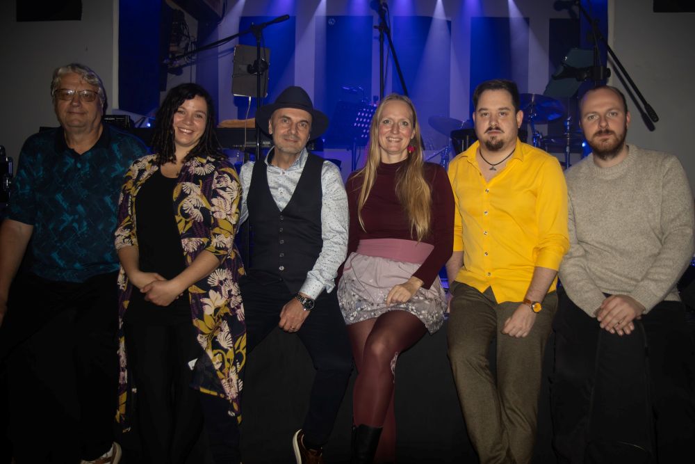 1 cross tower a blondyna st tosner